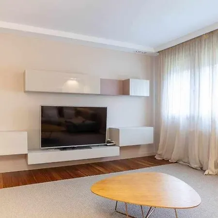 Martin Deuna Etxea- Piso En Zona Residencial منزل للإقامة