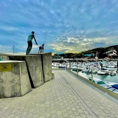 Martin Deuna Etxea- Piso En Zona Residencial منزل للإقامة *