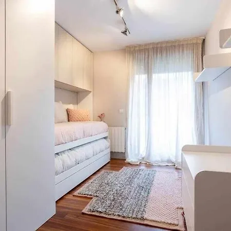 Martin Deuna Etxea- Piso En Zona Residencial منزل للإقامة