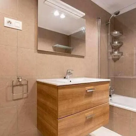 Martin Deuna Etxea- Piso En Zona Residencial 홈스테이 *